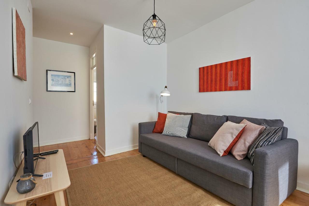 Charming Apartment Em Belem-Books And Canvas Лиссабон Экстерьер фото