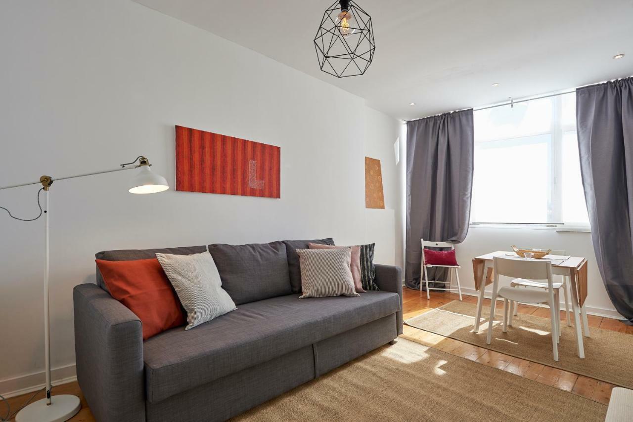 Charming Apartment Em Belem-Books And Canvas Лиссабон Экстерьер фото