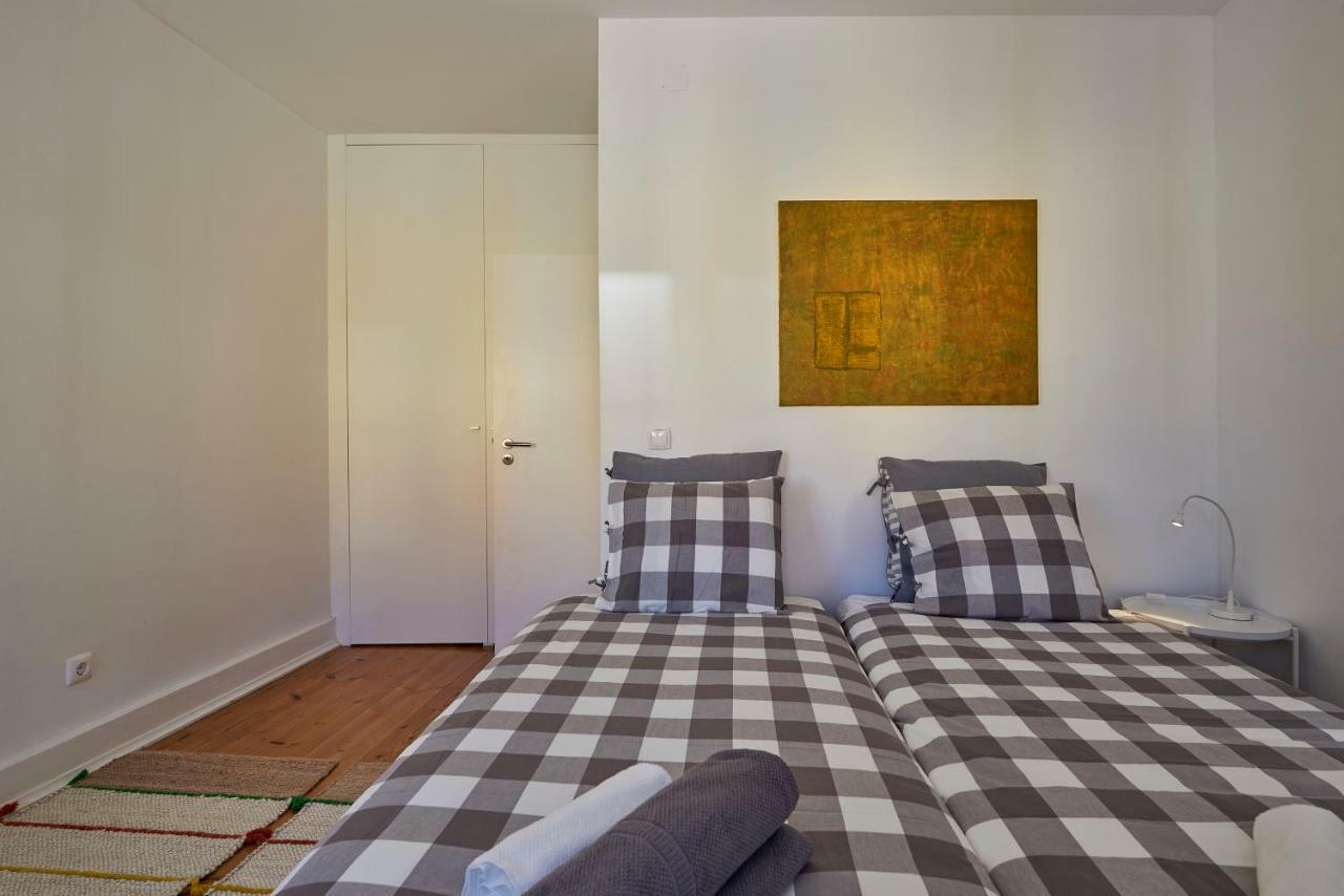 Charming Apartment Em Belem-Books And Canvas Лиссабон Экстерьер фото